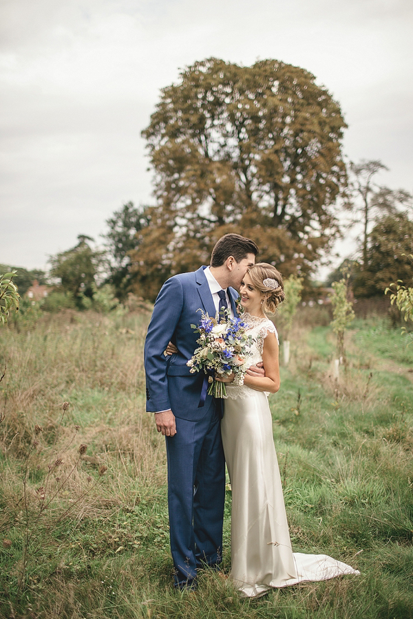 Charlie Brear, 1930s vintage inspired wedding dress, September wedding, Laid back intimate wedding, Photography by Kat Hill