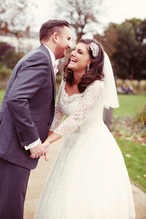 Elizabeth Avey vintage wedding dress, London bride, London wedding, 1950s vintage