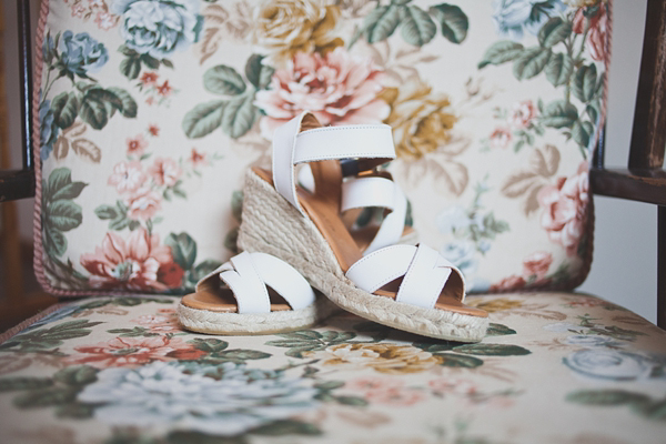 Minna wedding dress, laid back outdoor wedding, Photography by Sally Thurrell