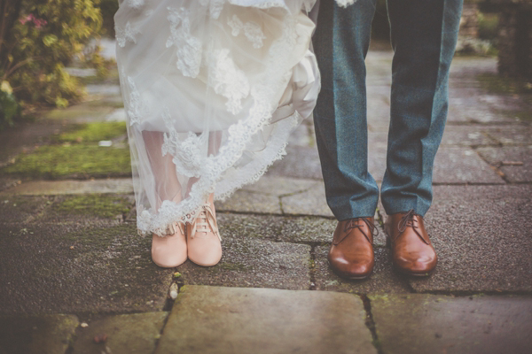 Benjamin Roberts wedding dress, rustic Autumn wedding, Photography by Michelle Lindsell