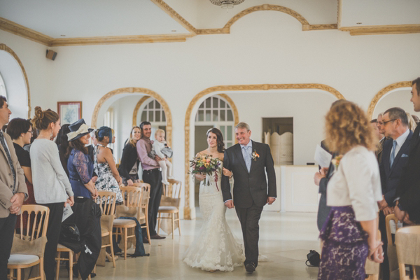 Benjamin Roberts wedding dress, rustic Autumn wedding, Photography by Michelle Lindsell