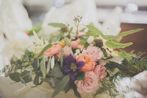 Benjamin Roberts wedding dress, rustic Autumn wedding, Photography by Michelle Lindsell