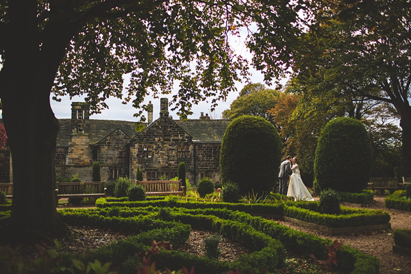 1950s and 1960s mustard yellow Autumn wedding, Images by S6 Photography