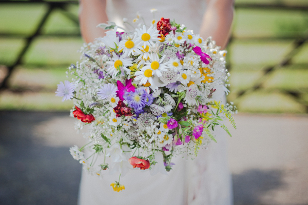 Colourful Summer wedding, Flowery wedding, Outdoor wedding, Casey Avenue Wedding Photography