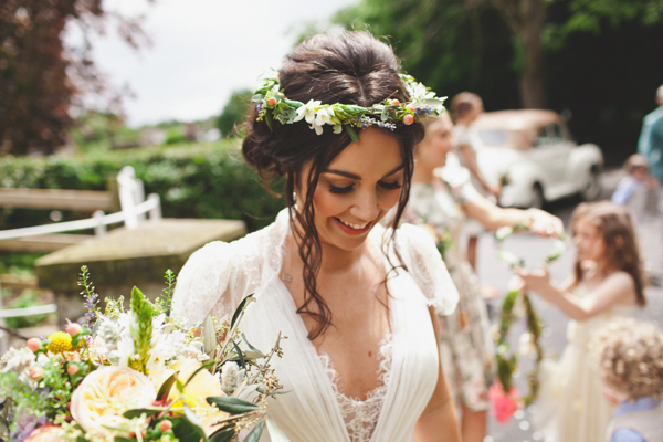 Jenny Packham, rustic floral coral wedding, Laura McCluskey Photography