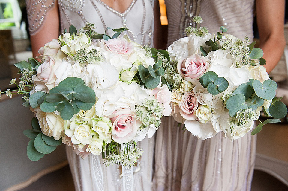 Eden by Jenny Packham // Intimate Country House Civil Ceremony // Photography by Julie Tinton