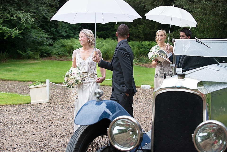 Eden by Jenny Packham // Intimate Country House Civil Ceremony // Photography by Julie Tinton