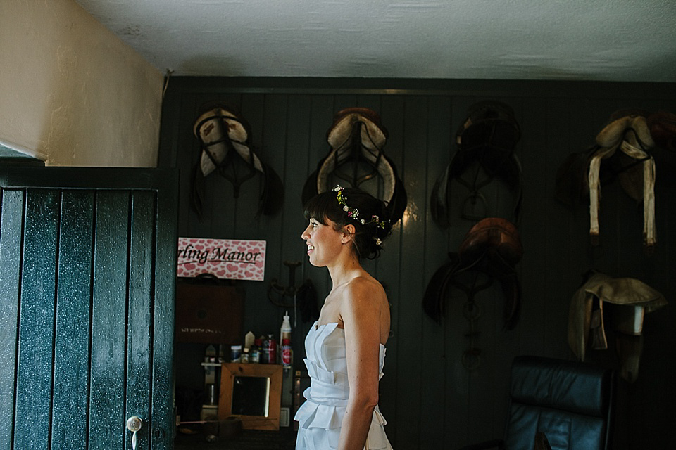 Alice Temperley Wedding Dress // World Tents Tipi Wedding // Photography by Joanna Brown