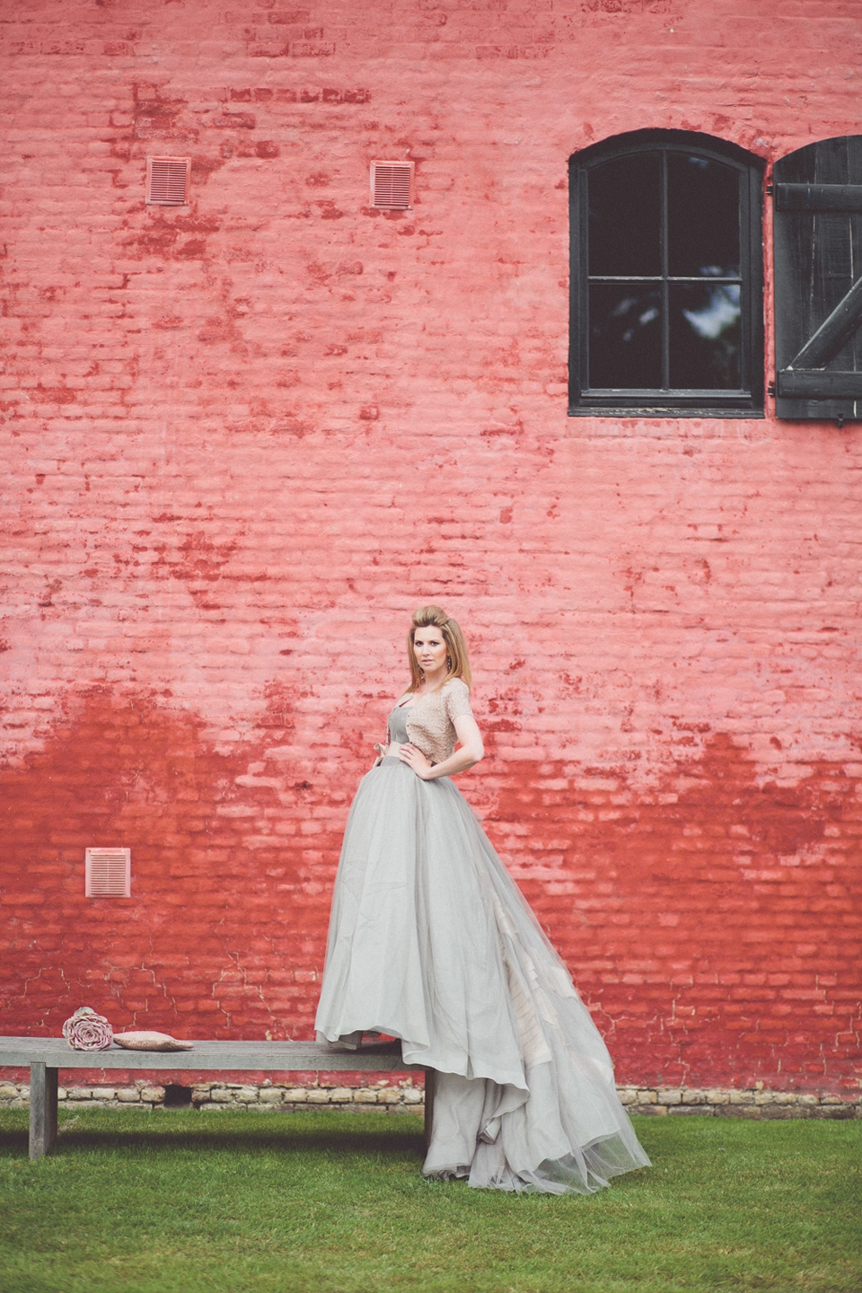 Taupe grey Vera Wang wedding dress_0001