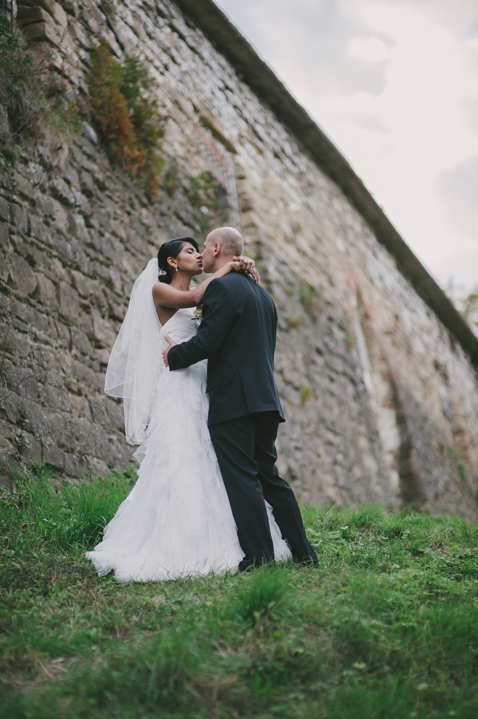 Vera Wang Wedding Dress // Slovakian Wedding // Photography by Brano Novak