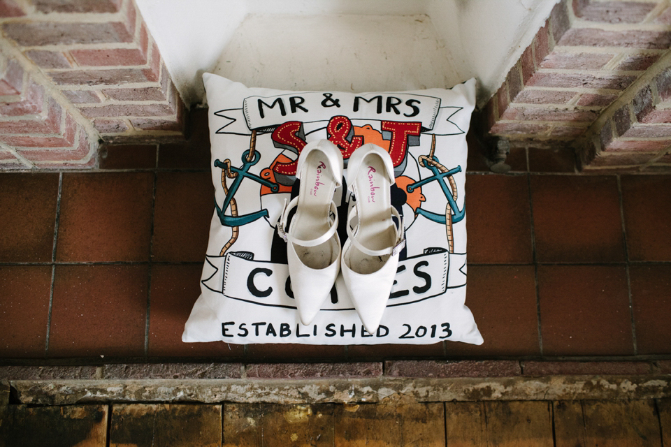 Aspen by Jenny Packham from Miss Bush Bridal in Surrey // Nautical themed wedding // Photography by Joanna Brown