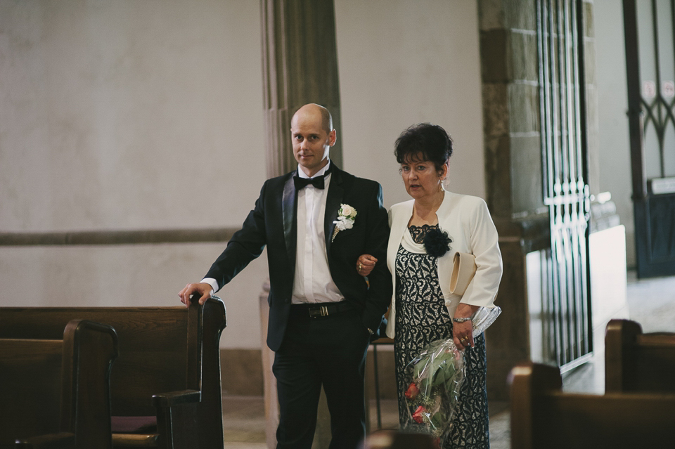 Vera Wang Wedding Dress // Slovakian Wedding // Photography by Brano Novak