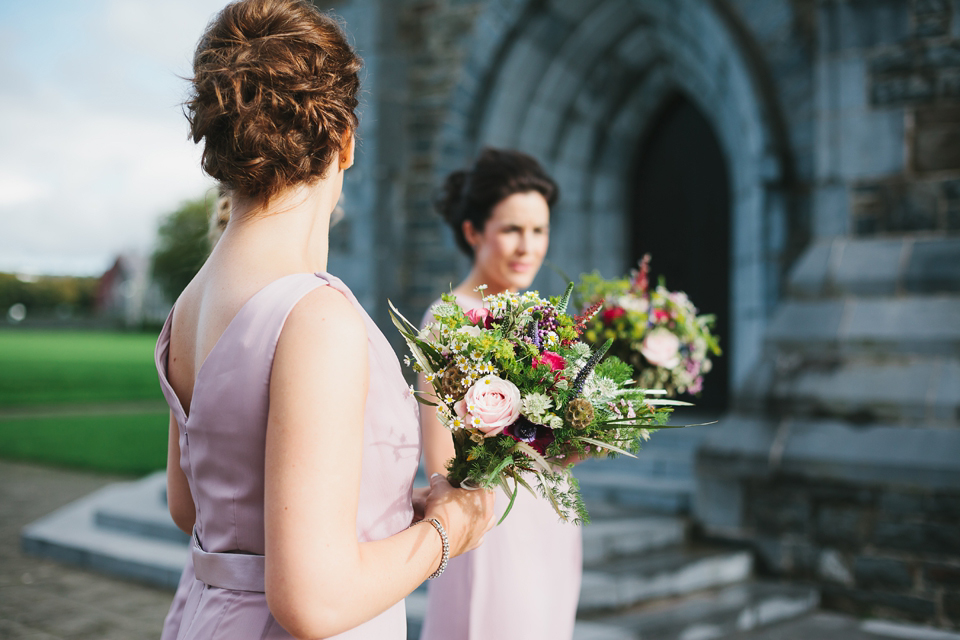 Elizabeth Stuart wedding dress // clean white contemporary wedding with a hint of woodland // Photography by Shane O’Sullivan of SOSAC Photography