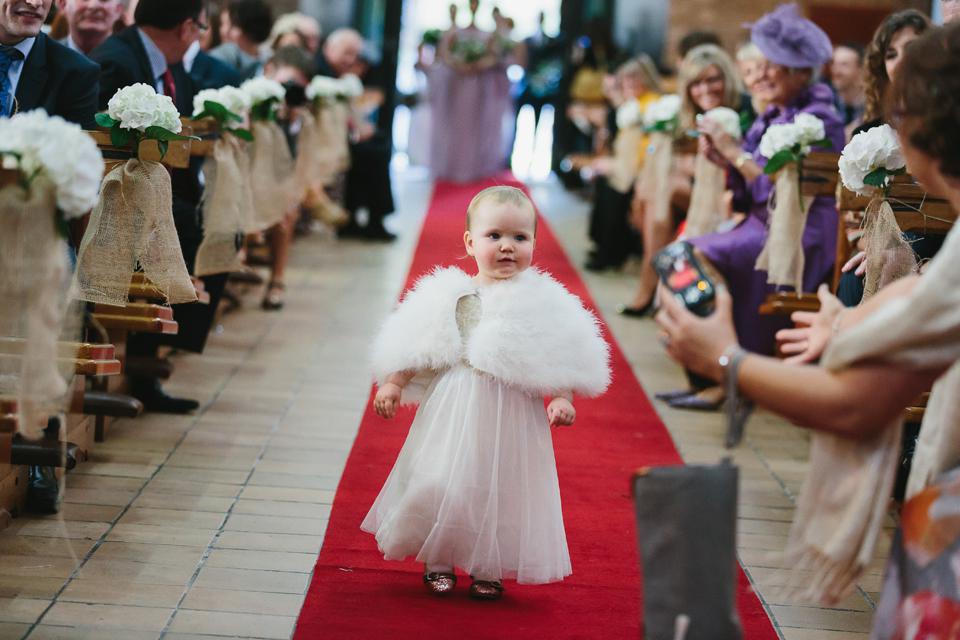 Elizabeth Stuart wedding dress // clean white contemporary wedding with a hint of woodland // Photography by Shane O’Sullivan of SOSAC Photography