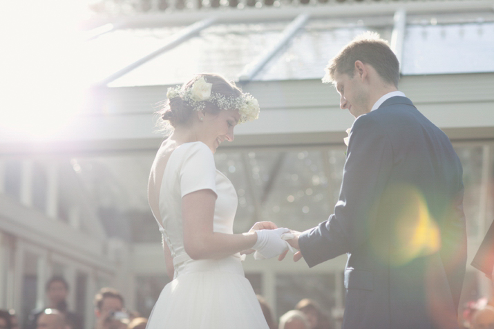 1950s style tulle wedding dress, Scottish lakeside wedding, Scottish wedding, Craig & Eva Sanders Photography