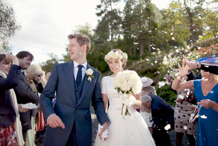 1950s style tulle wedding dress, Scottish lakeside wedding, Scottish wedding, Craig & Eva Sanders Photography