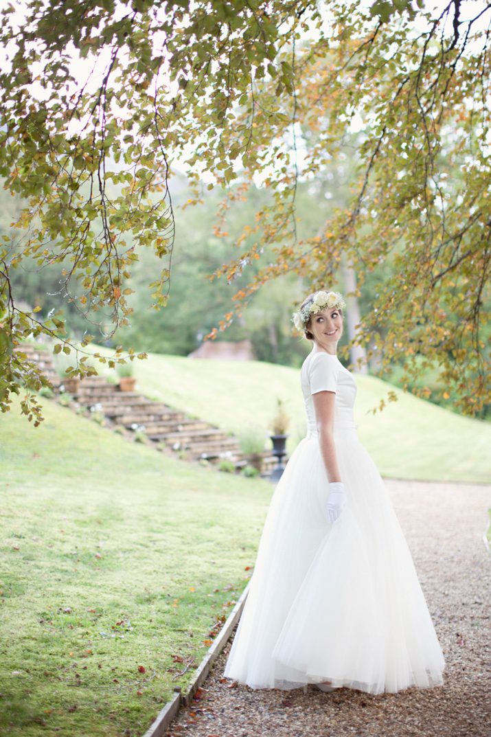 1950s style tulle wedding dress, Scottish lakeside wedding, Scottish wedding, Craig & Eva Sanders Photography