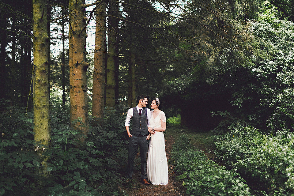 barn wedding, rustic wedding, Eden Jenny Packham, Autumn weddings, Steve Gerrard Photography