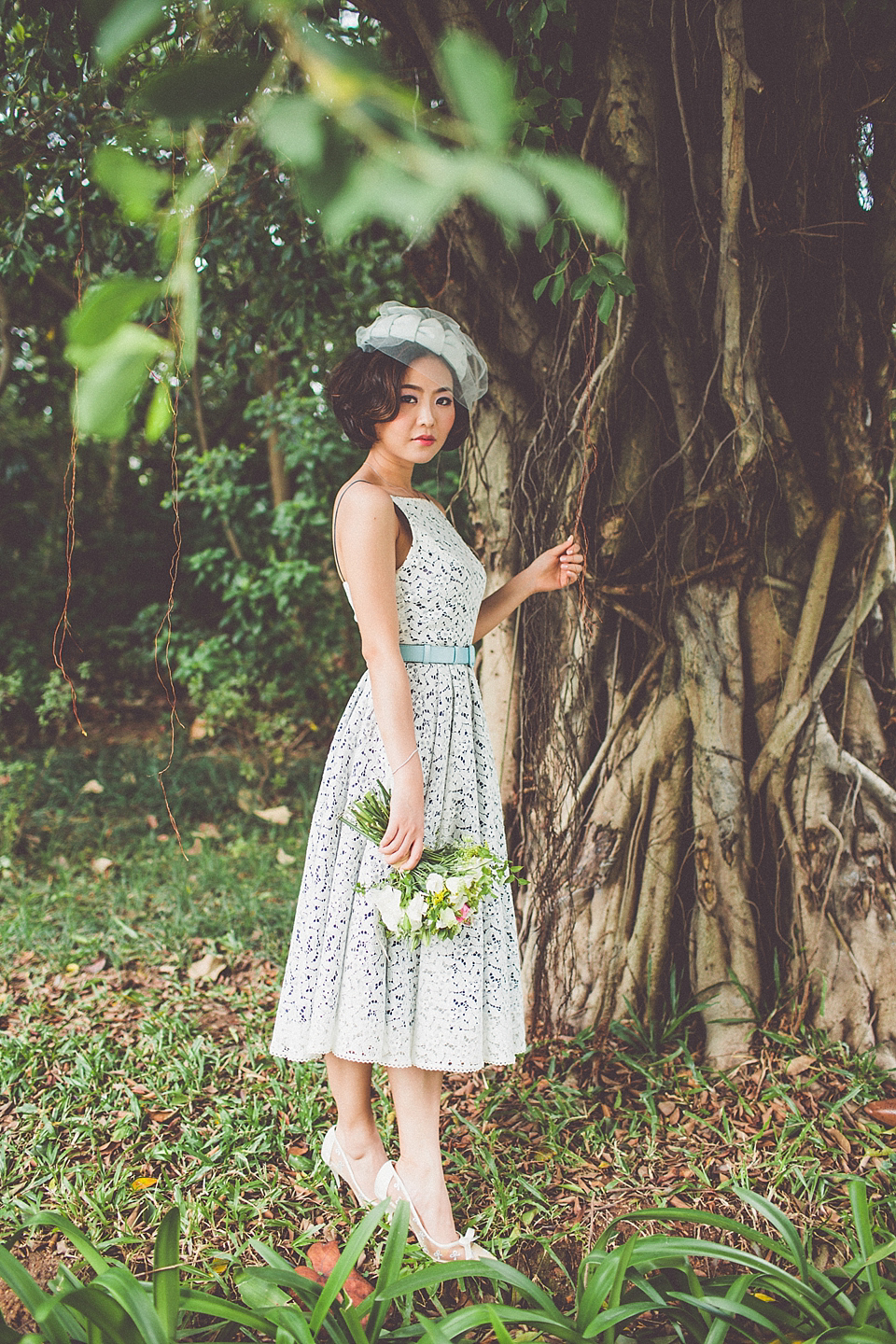 rooftop wedding, chinese bride, chinese wedding, vintage lace, monique lhuillier wedding dress