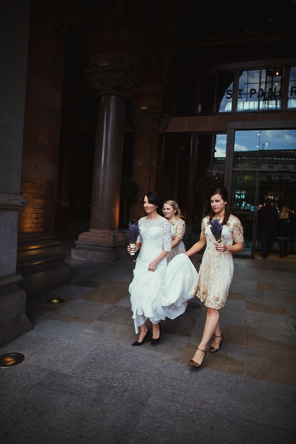 Ronald Joyce wedding dress, London pub wedding, Claudia Rose Carter Photography