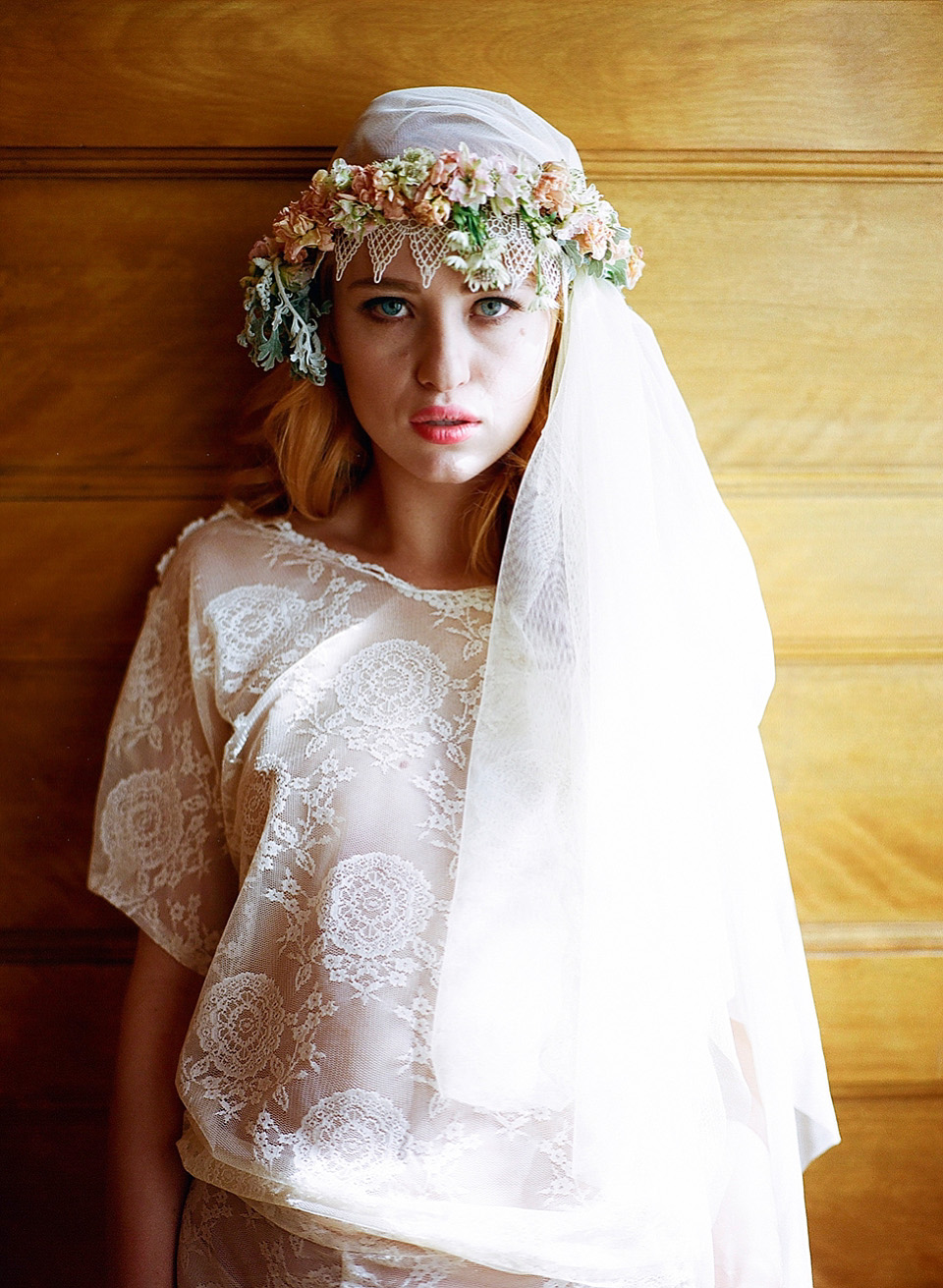 28 Tender And Beautiful Floral Wedding Veils - Weddingomania