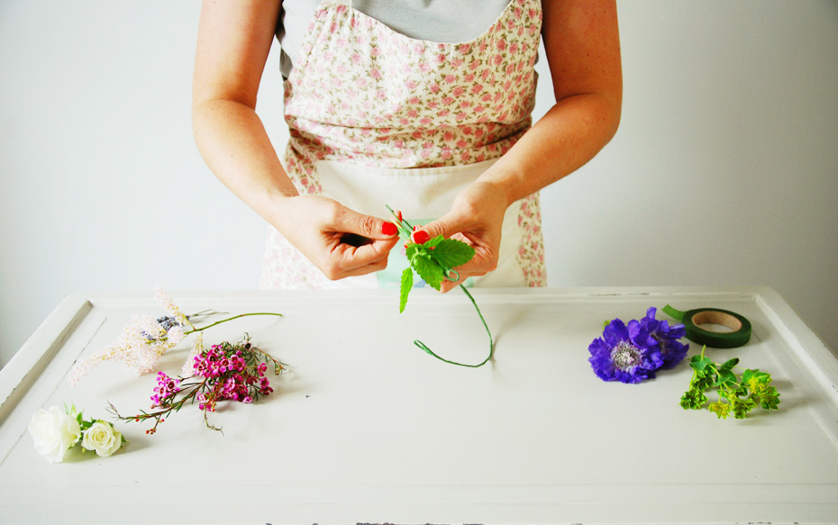 flower crown tutorial, floral crown tutorial, lily and may, essex florist