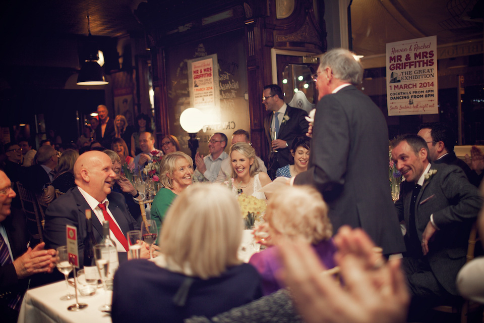 london pub wedding